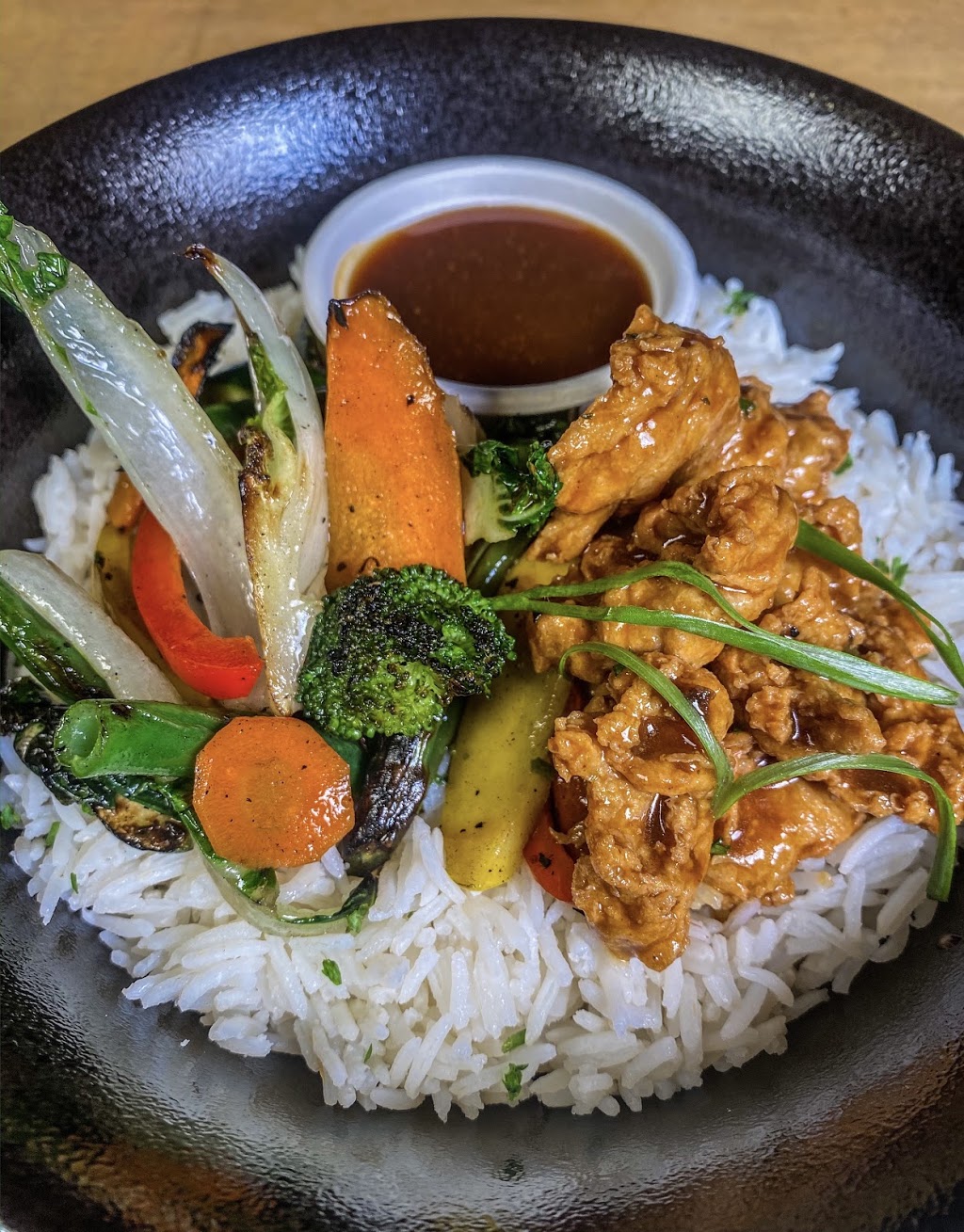 Roasted and Raw | restaurant | 550 2nd St, Oakland, CA 94607, USA | 4156585608 OR +1 415-658-5608