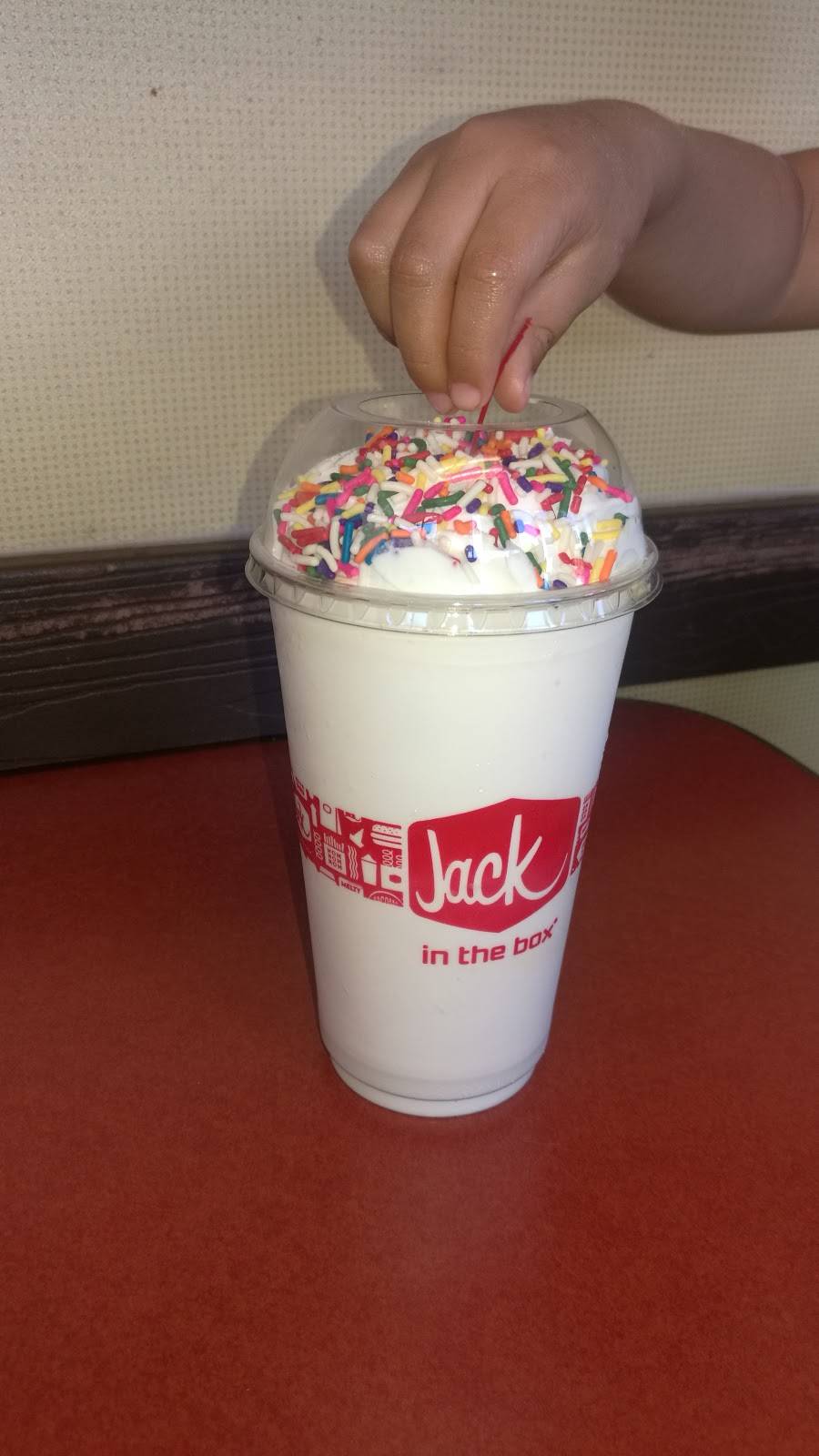 Jack in the Box | restaurant | 1502 S Main St, Santa Ana, CA 92707, USA | 7145439433 OR +1 714-543-9433