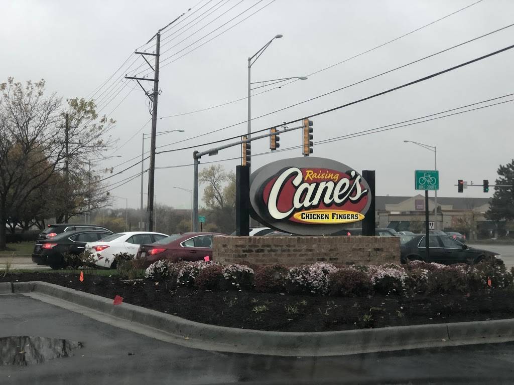 Raising Canes Chicken Fingers | meal takeaway | 1205 E Higgins Rd, Schaumburg, IL 60173, USA | 8472402078 OR +1 847-240-2078