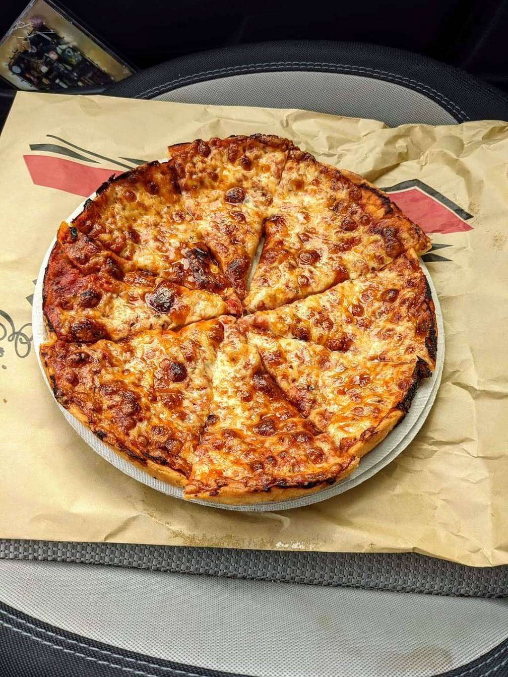 Hoeys Pizza | restaurant | 9 Amvets Ln, Randolph, MA 02368, USA | 7819637171 OR +1 781-963-7171