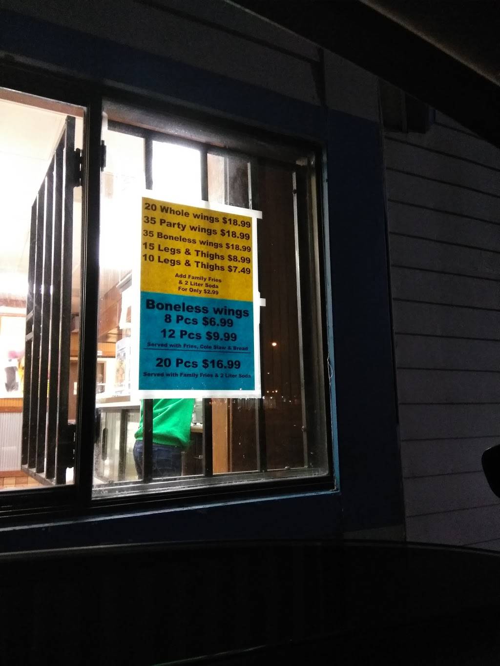 JJs Fish & Chicken | restaurant | 1964 S 3rd St, Memphis, TN 38109, USA | 9017468715 OR +1 901-746-8715