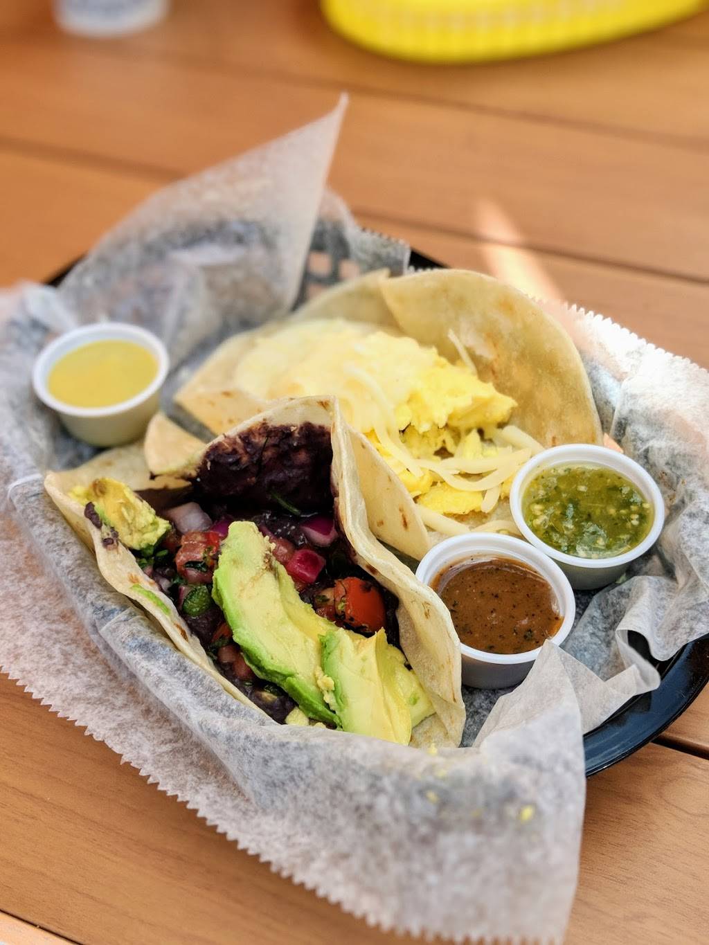 Tacodeli | restaurant | 8031 Walnut Hill Lane &, US-75 suite 1050 bldg, Dallas, TX 75231, USA | 2142068980 OR +1 214-206-8980