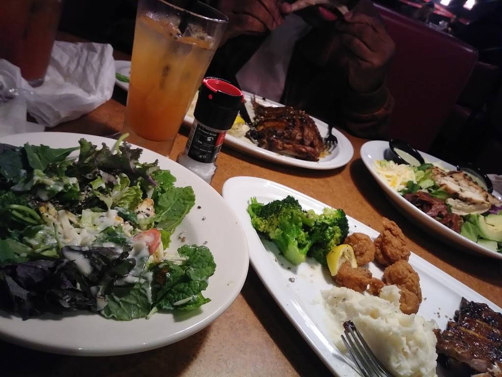 TGI Fridays | restaurant | 5740 Silver Hill Rd, Forestville, MD 20747, USA | 3014205520 OR +1 301-420-5520