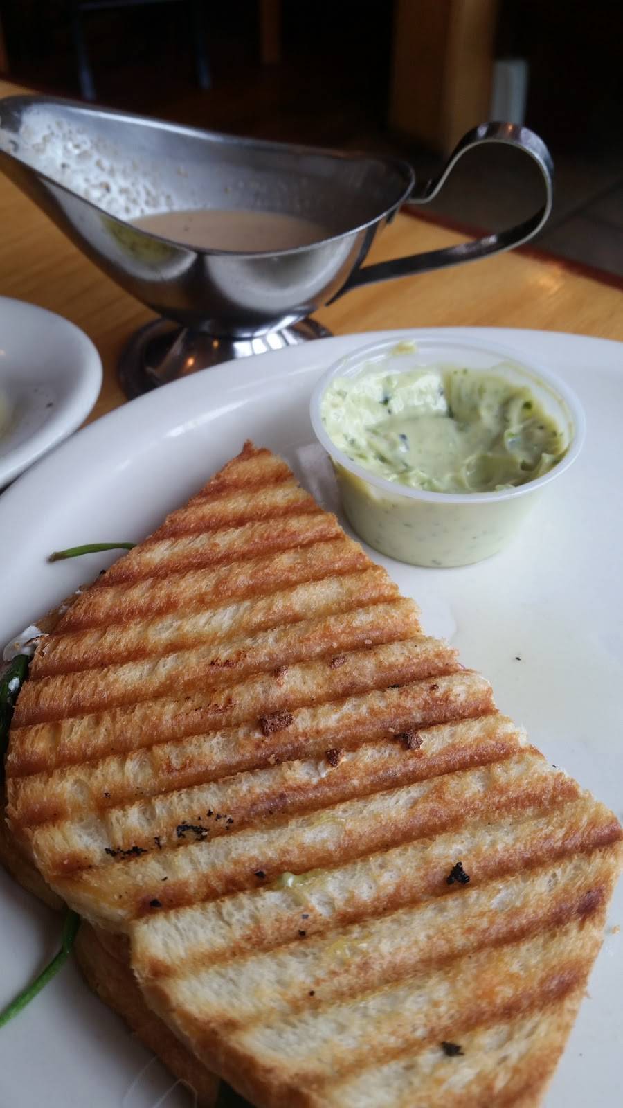 Village Pizzeria & Ristorante | restaurant | 2727 NY-29, Middle Grove, NY 12850, USA | 5188829431 OR +1 518-882-9431