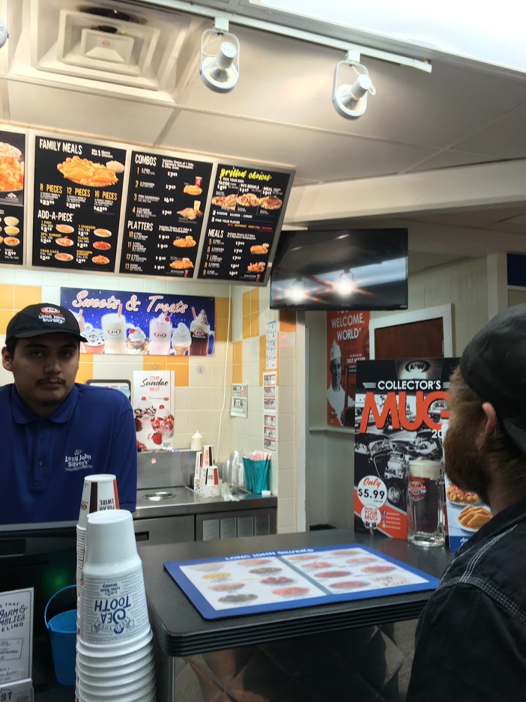 A&W All-American Food / Long John Silvers | restaurant | 4420 Sergeant Rd, Sioux City, IA 51106, USA | 7122742202 OR +1 712-274-2202