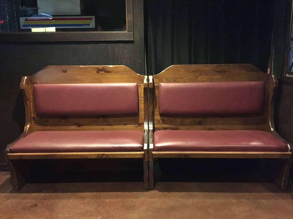 Belgian Village | restaurant | 560 17th Ave, Moline, IL 61265, USA | 3093739522 OR +1 309-373-9522