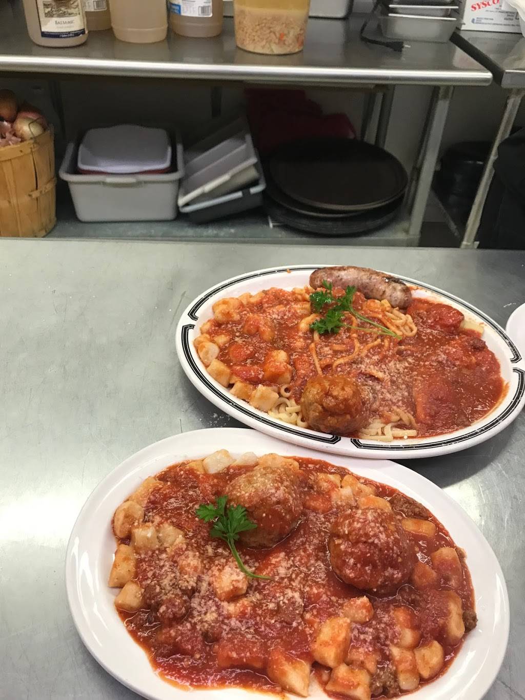 Alices Supper Club | restaurant | 402 W Adams St, Iron River, MI 49935, USA | 9062654764 OR +1 906-265-4764