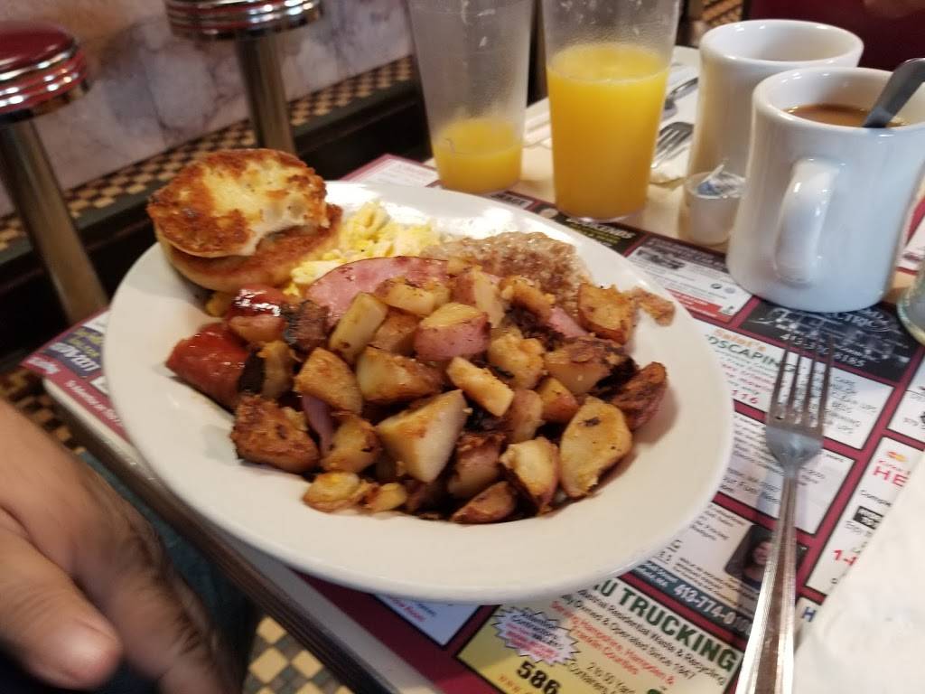 Miss Florence Diner | restaurant | 99 Main St, Florence, MA 01062, USA | 4135843137 OR +1 413-584-3137