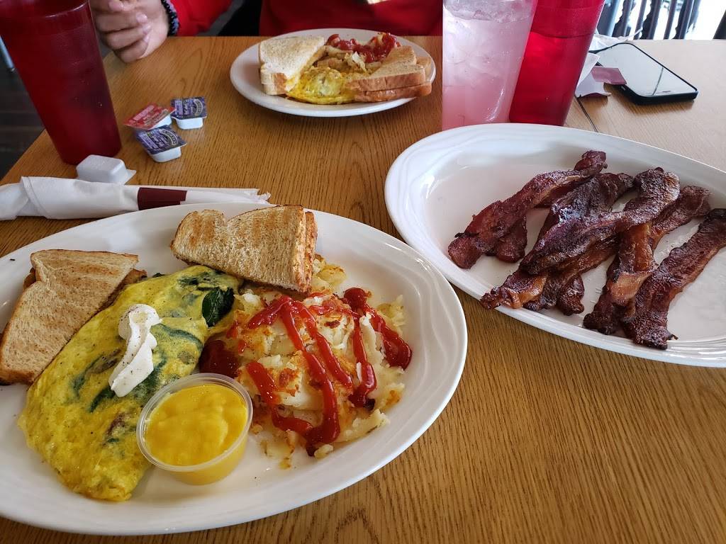 L.A. Petes | restaurant | 6080 Brecksville Rd, Independence, OH 44131, USA | 2166424341 OR +1 216-642-4341