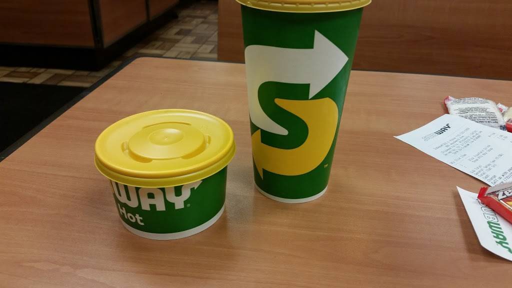 Subway Restaurants | restaurant | 860 Woodward Ave, Chippewa Falls, WI 54729, USA | 7157230399 OR +1 715-723-0399