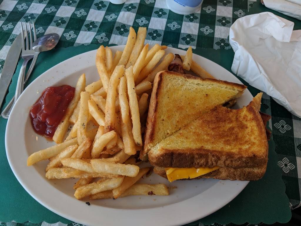 Bunny Hop Cafe | restaurant | 601 Main St, Junction City, WI 54443, USA | 7154572032 OR +1 715-457-2032