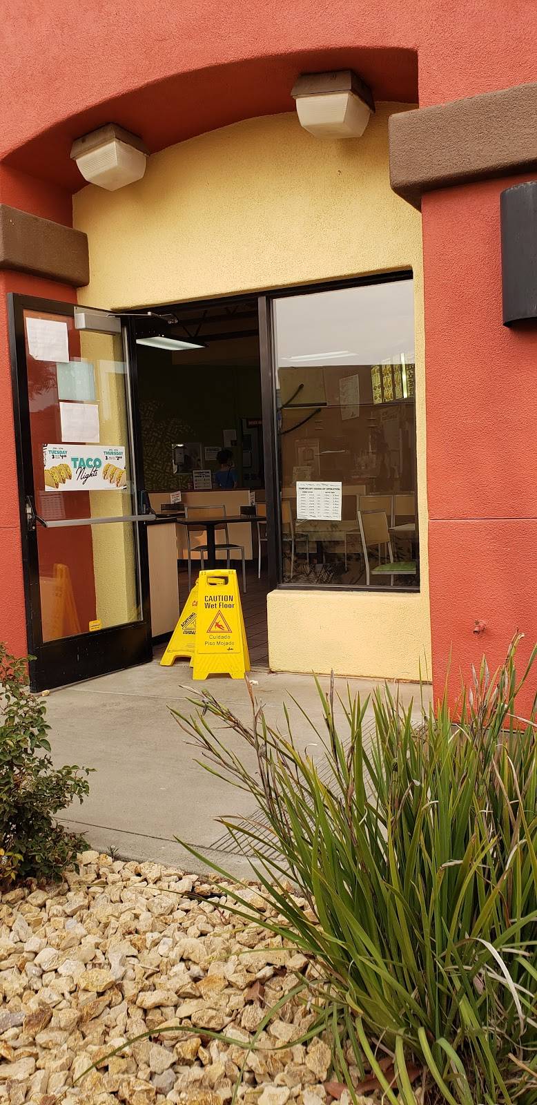 Del Taco | meal takeaway | 1816 N Broadway, Santa Maria, CA 93454, USA | 8053497352 OR +1 805-349-7352