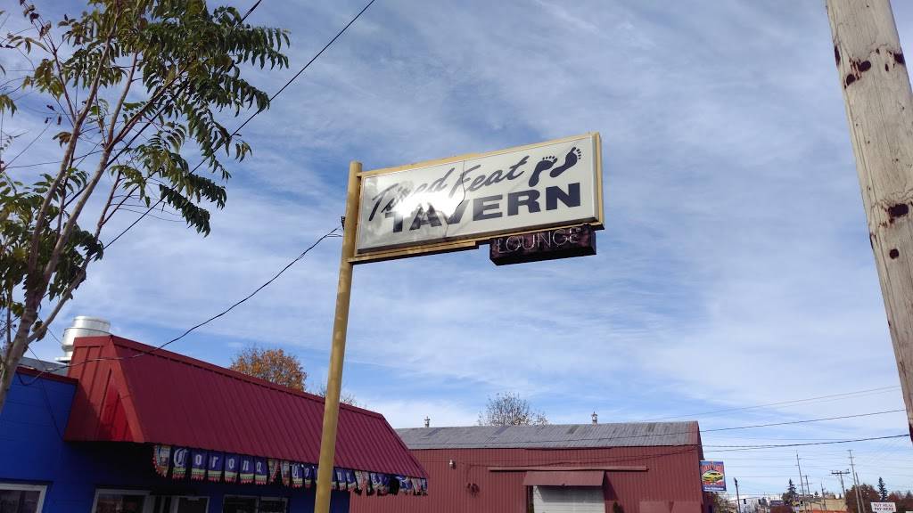 Tired Feat Tavern | restaurant | 8431 SE 82nd Ave, Portland, OR 97266, USA | 5037742400 OR +1 503-774-2400