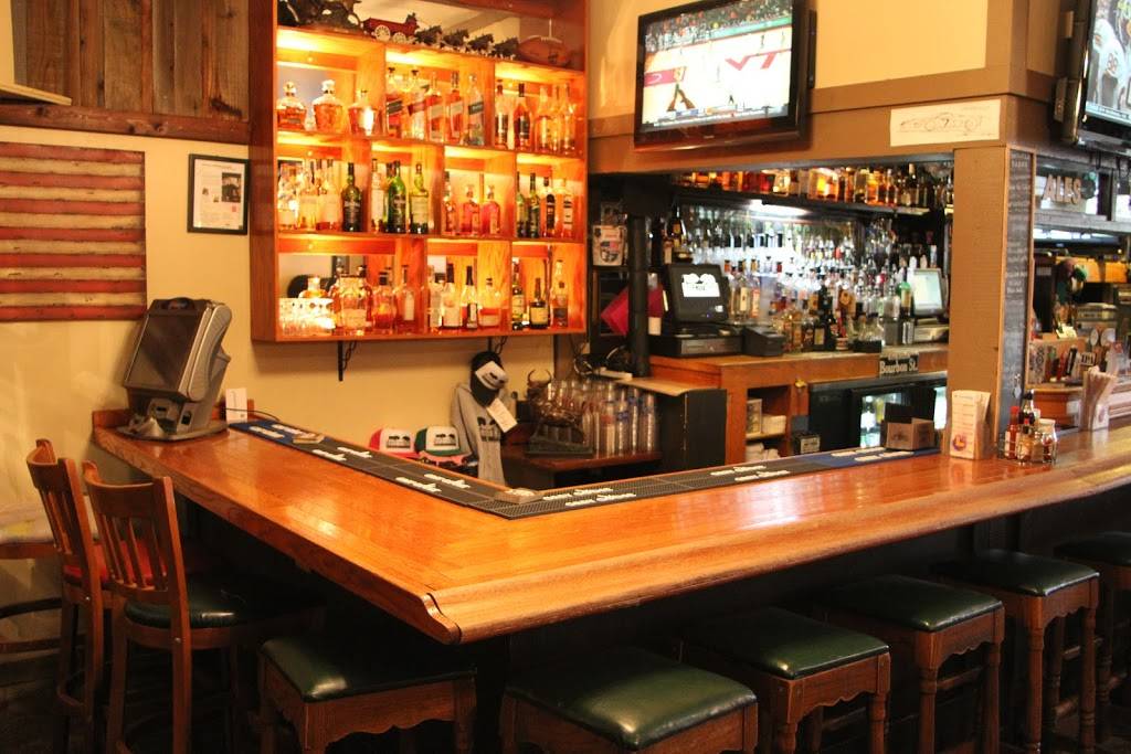 Bull and Bear Whiskey Bar and Taphouse | restaurant | 479 Alvarado St, Monterey, CA 93940, USA | 8316553031 OR +1 831-655-3031