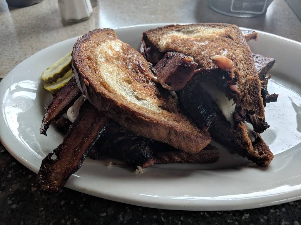 T. Bacon’s BBQ | restaurant | 3120 Packerland Dr, Ashwaubenon, WI 54115, USA | 9206324005 OR +1 920-632-4005