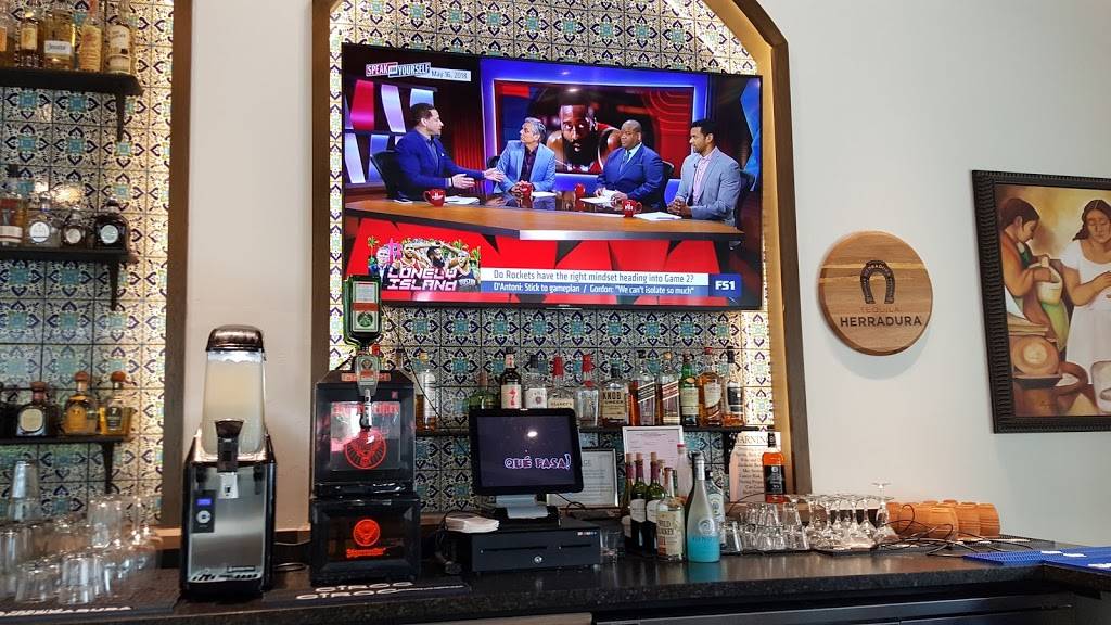 Que Pasa Mexican Cafe | restaurant | 3115 E Campus Pointe Dr, Fresno, CA 93710, USA | 5592073994 OR +1 559-207-3994