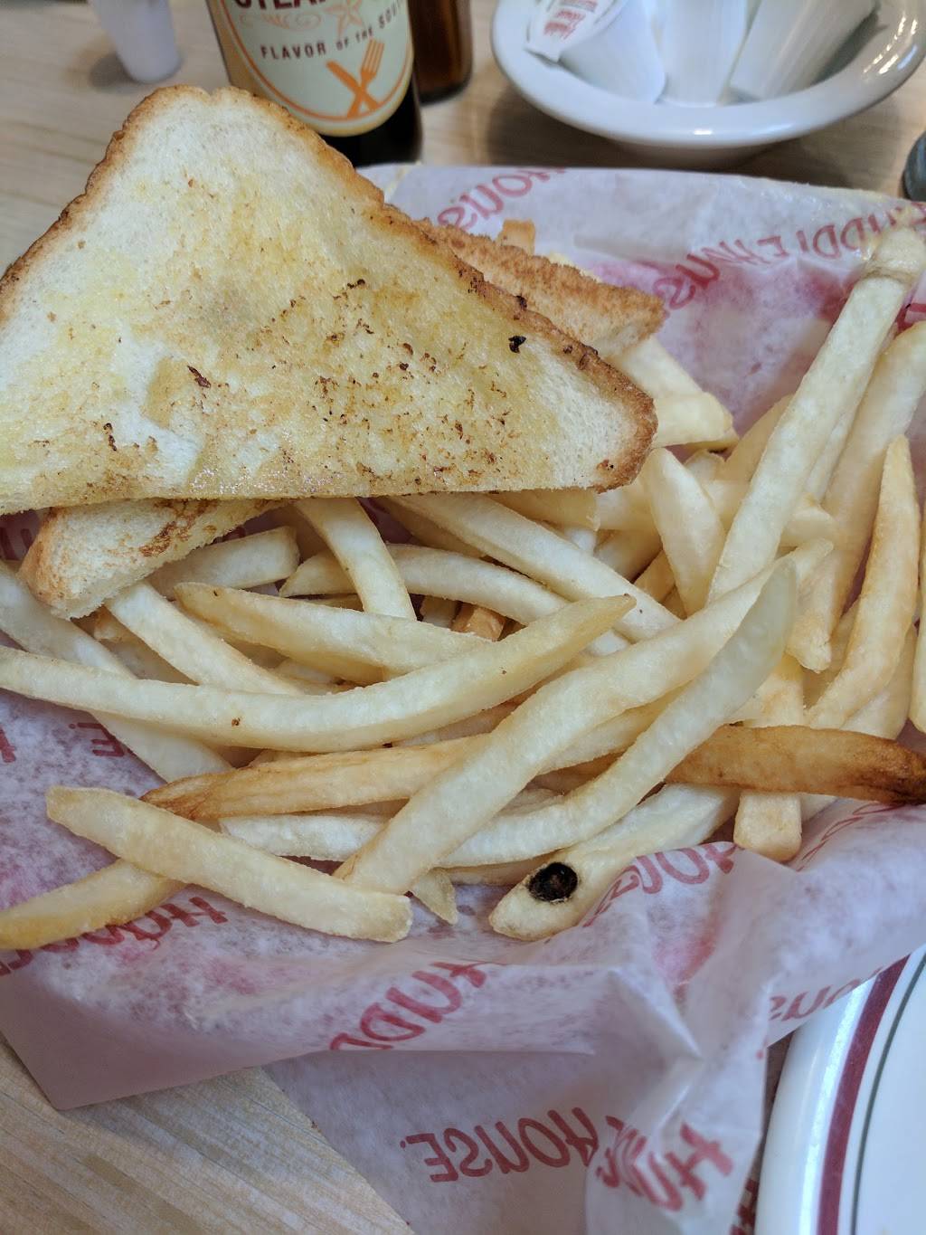 Huddle House | meal takeaway | 102 5th Ave, Eastman, GA 31023, USA | 4783745088 OR +1 478-374-5088