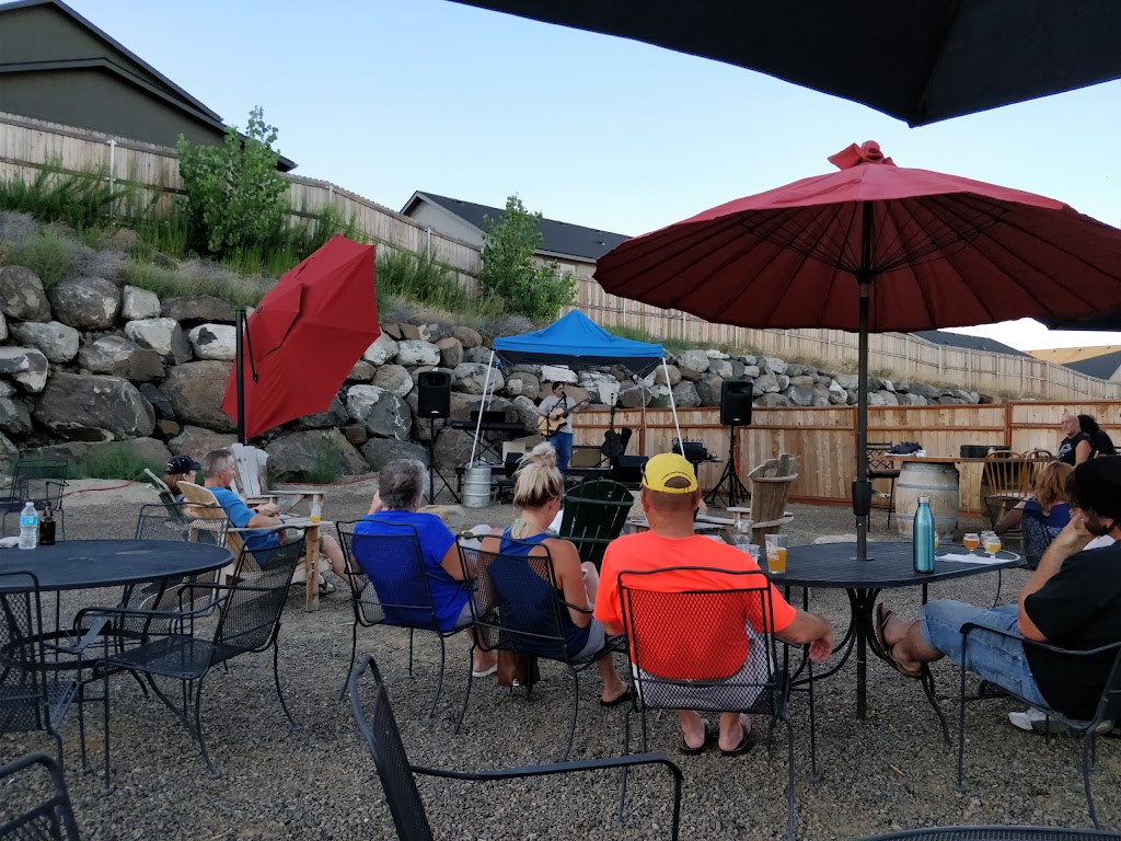 Ds Wicked Cider House | restaurant | 9312 W 10th Ave, Kennewick, WA 99336, USA | 5096273100 OR +1 509-627-3100