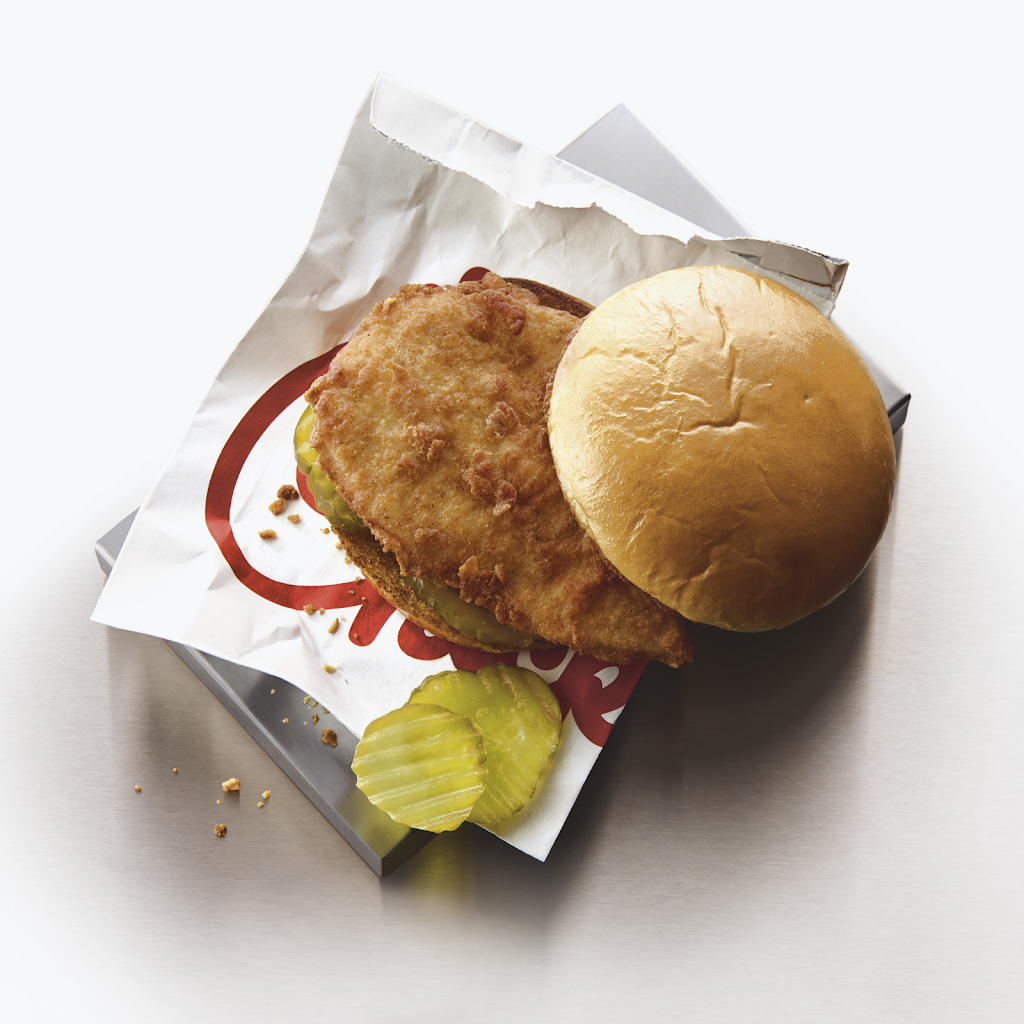 Chick-fil-A | restaurant | 5429 100th St SW, Lakewood, WA 98499, USA | 2535822696 OR +1 253-582-2696