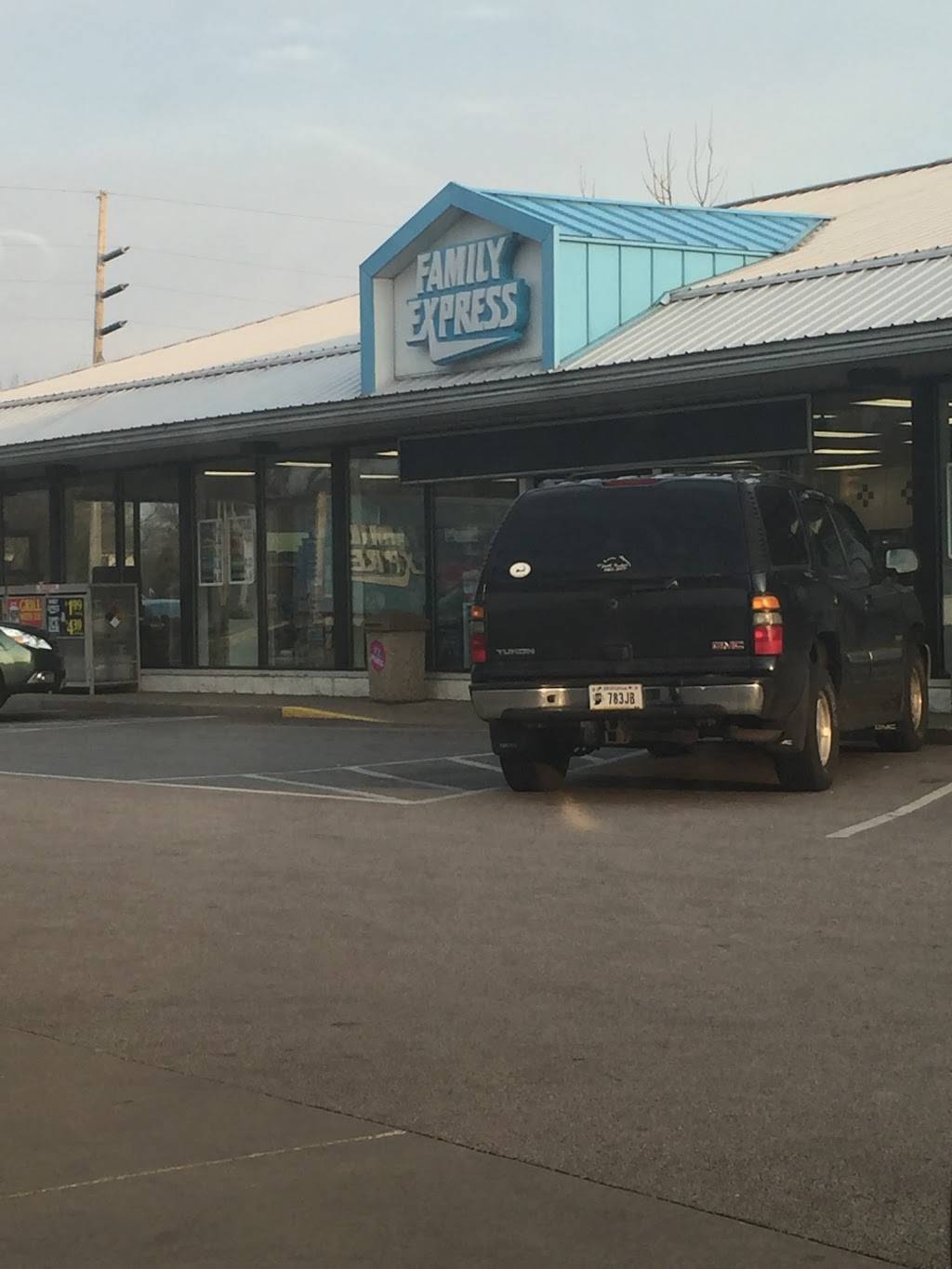 Family Express | restaurant | 252 State Rte 130, Valparaiso, IN 46385, USA | 2195316490 OR +1 219-531-6490