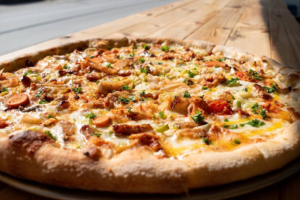 Stones Throw Pizza - Richmond | restaurant | 39 Esplanade, Richmond, VT 05477, USA | 8023362068 OR +1 802-336-2068