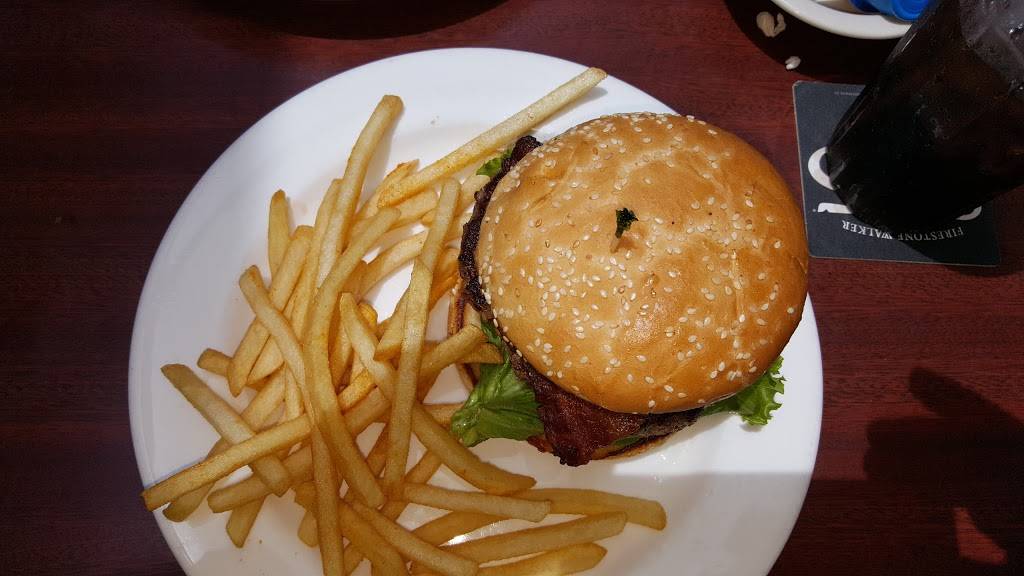 High Sierra Grill and Bar | restaurant | 521 Firestone Rd, Goleta, CA 93117, USA | 8058457030 OR +1 805-845-7030