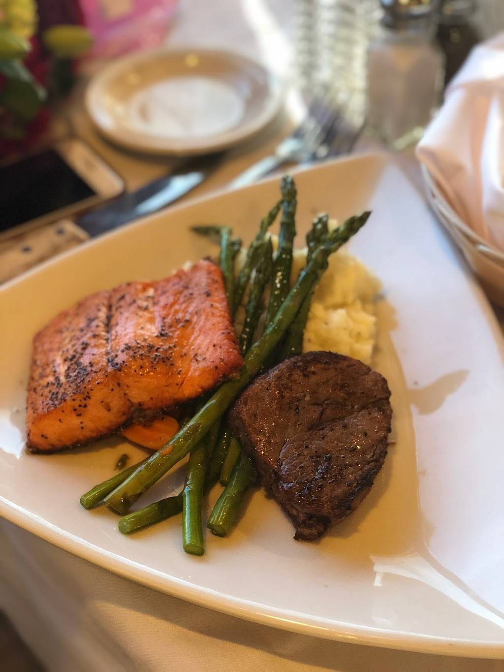 Verrazanos Italian Restaurant | meal takeaway | 28835 Pacific Hwy S, Federal Way, WA 98003, USA | 2539464122 OR +1 253-946-4122