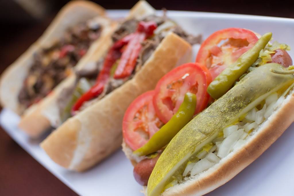 Clark Street Dog | restaurant | 3040 N Clark St, Chicago, IL 60657, USA | 7732816690 OR +1 773-281-6690