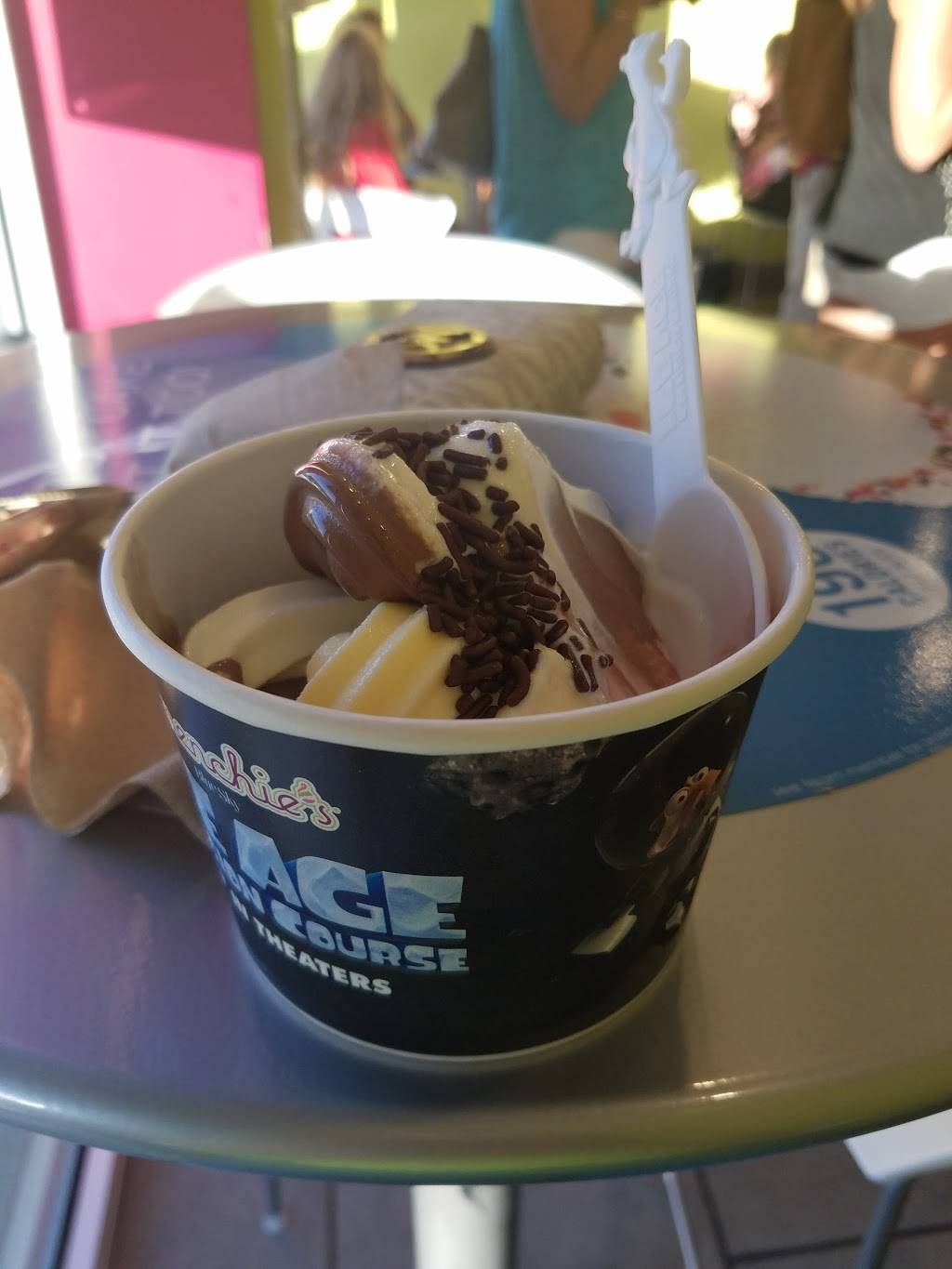 Menchies Frozen Yogurt | bakery | 4740 TX-121 Ste 350, Lewisville, TX 75056, USA | 2146180086 OR +1 214-618-0086