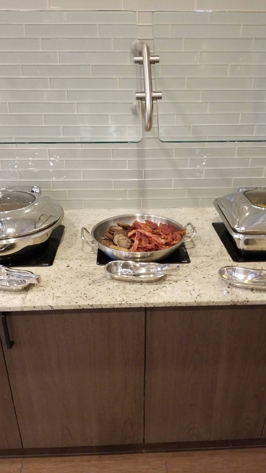 Sidelines Bar | restaurant | 8111 Kirby Dr, Houston, TX 77054, USA | 7137907121 OR +1 713-790-7121