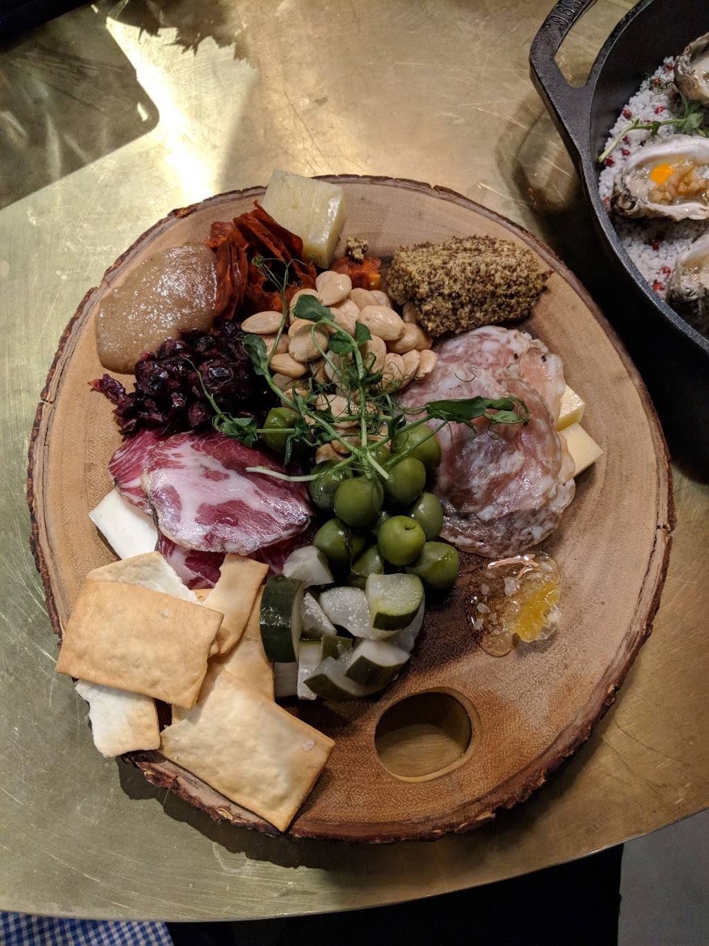 Deacons New South | restaurant | 401 Church St, Nashville, TN 37219, USA | 6159941994 OR +1 615-994-1994