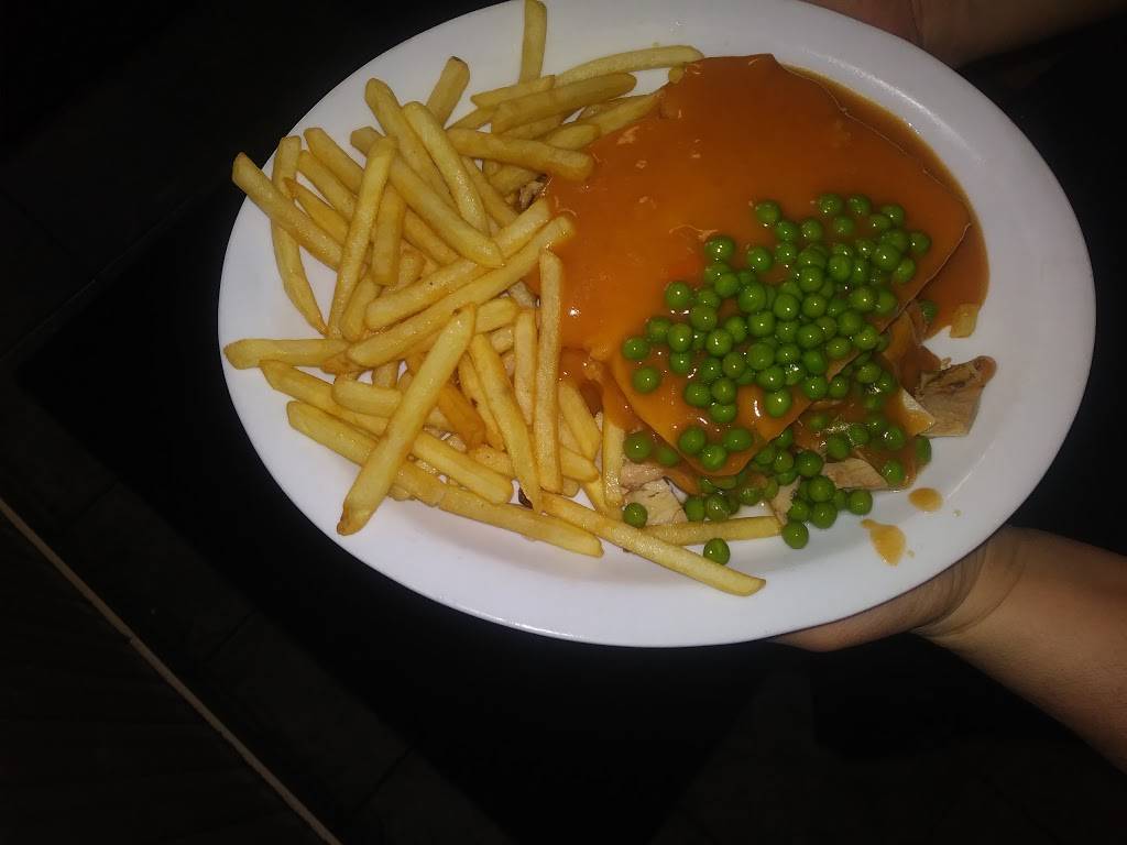 Pare Restaurant | restaurant | 5581 Rue Paré, Mont-Royal, QC H4P 1P7, Canada | 5147399161 OR +1 514-739-9161