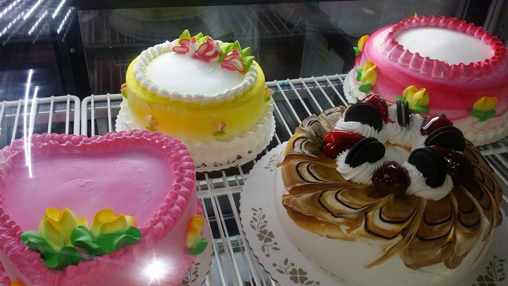 Punto Rojo | bakery | 3841, 85 S Main St, Freeport, NY 11520, USA | 5164425266 OR +1 516-442-5266