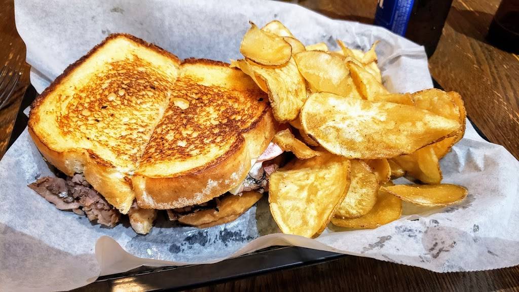 Earle of Sandwich Pub | meal takeaway | 1 N Forest Beach Dr, Hilton Head Island, SC 29928, USA | 8437857767 OR +1 843-785-7767