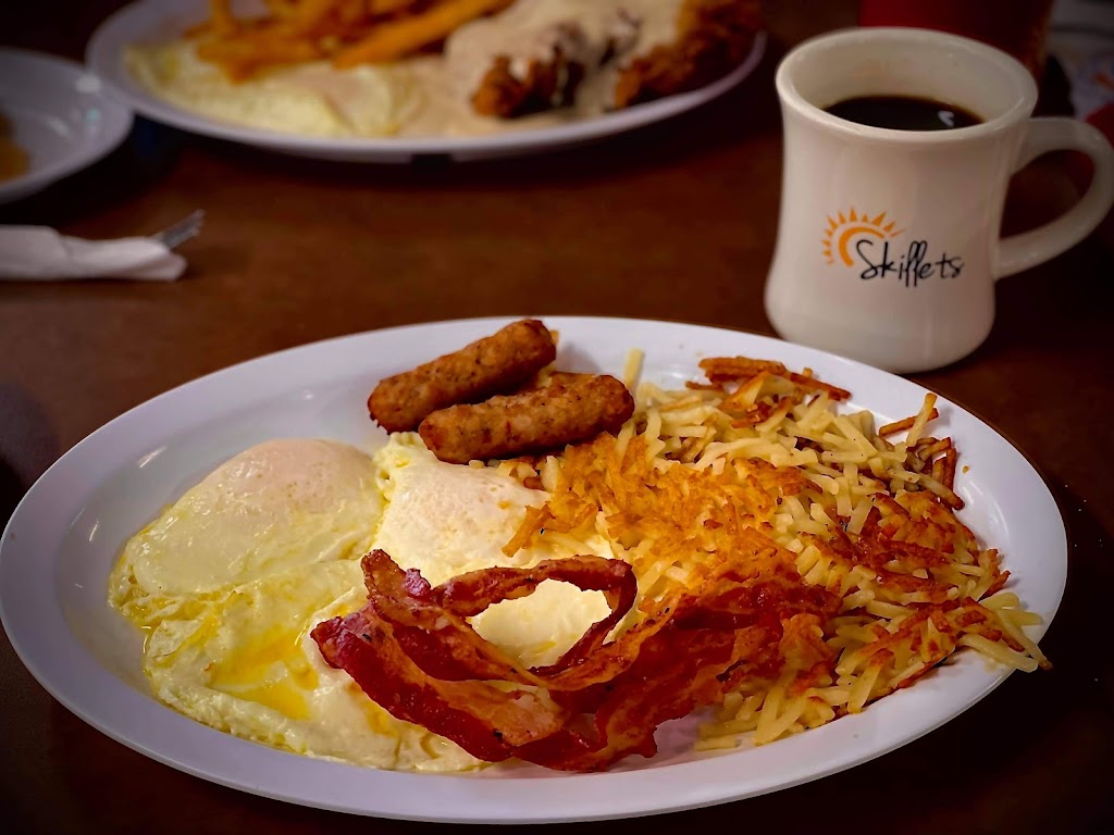 Skillets Restaurant | restaurant | 2003 Veterans Blvd, Del Rio, TX 78840, USA | 8307756060 OR +1 830-775-6060