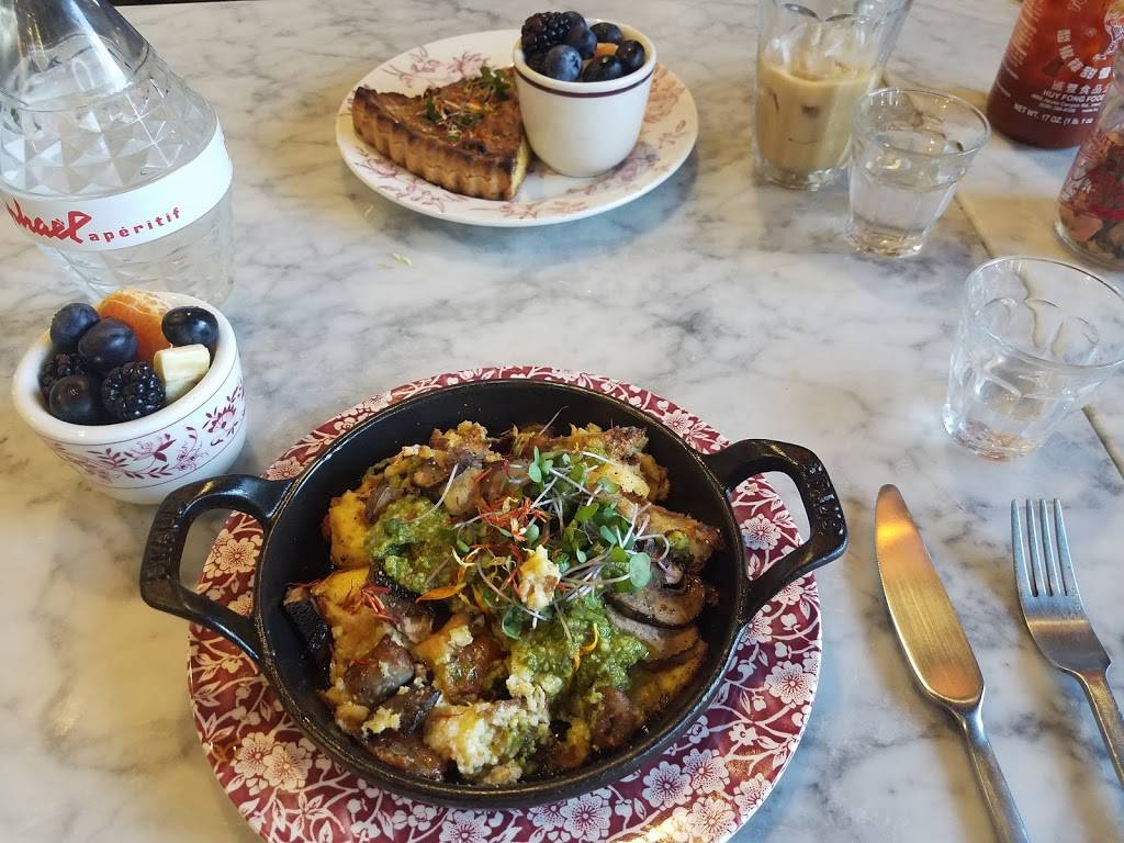 Eggshell Bistro | restaurant | 51 City Center Dr, Carmel, IN 46032, USA | 3176601616 OR +1 317-660-1616