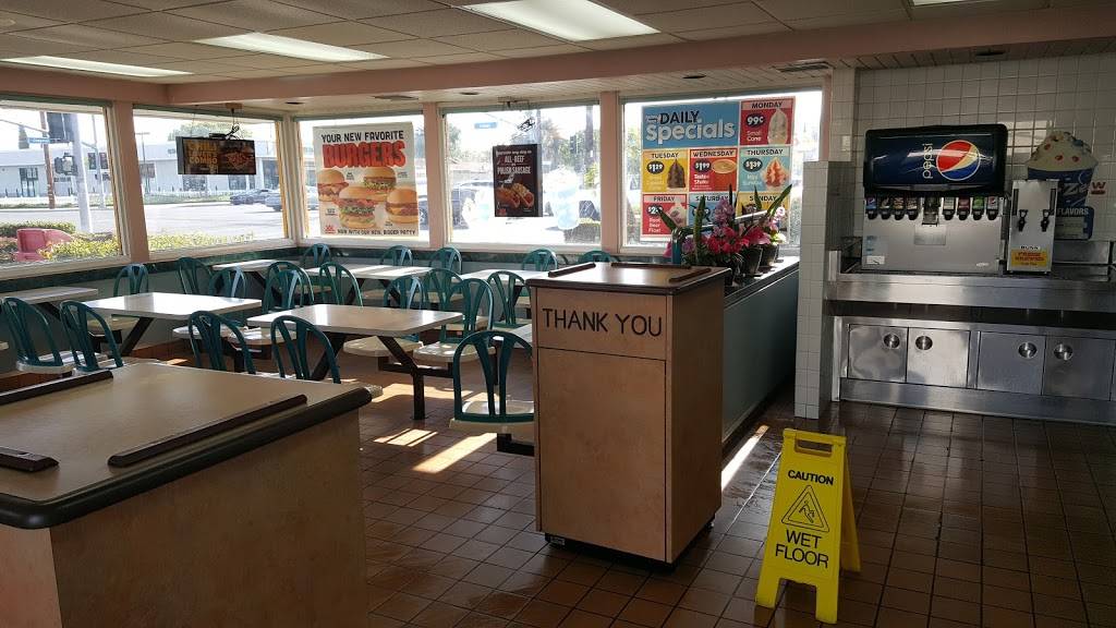 Wienerschnitzel | restaurant | 13011 Chapman Ave, Orange, CA 92868, USA | 7142350319 OR +1 714-235-0319