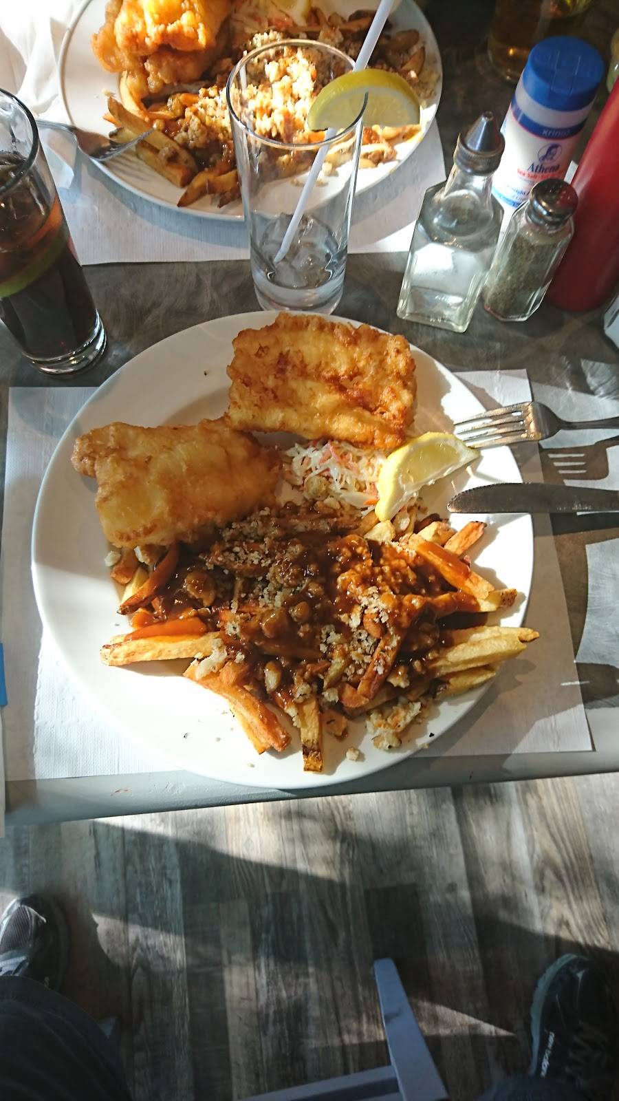 The Galley On Brock | restaurant | 227 Brock St S, Whitby, ON L1N 4K2, Canada | 9054933521 OR +1 905-493-3521