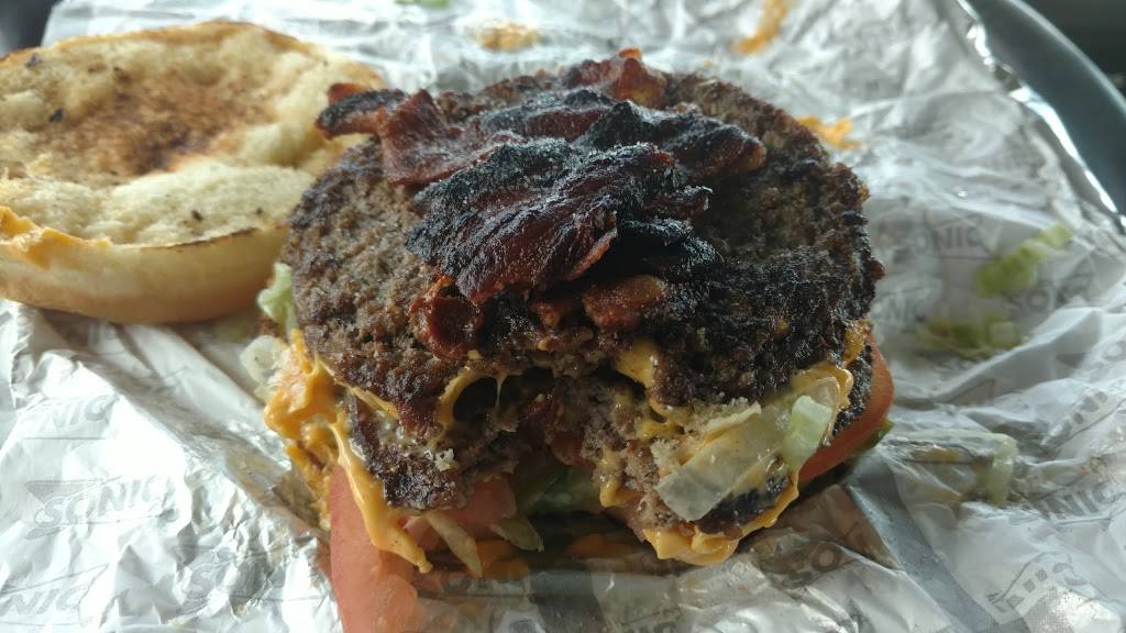 Sonic Drive-In | restaurant | 1020 King George Blvd, Savannah, GA 31419, USA | 9129276777 OR +1 912-927-6777