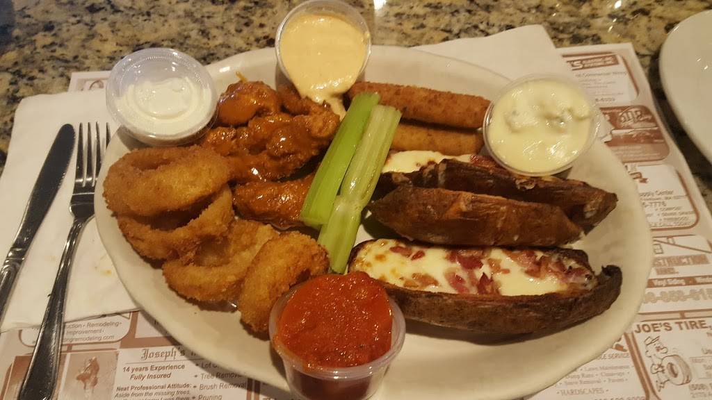 Endzone Sports Pub | restaurant | 218 Coggeshall St, New Bedford, MA 02746, USA | 5089977309 OR +1 508-997-7309