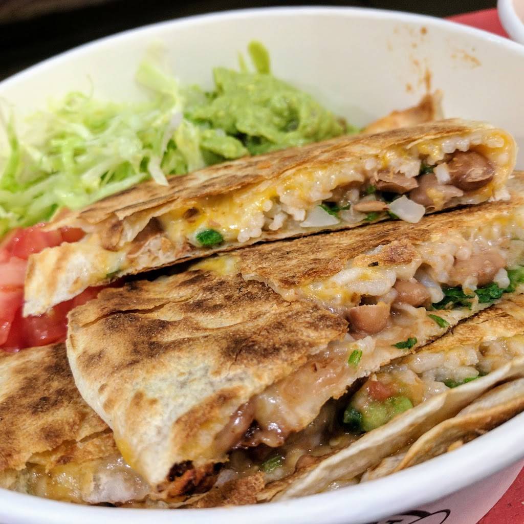District Taco - Rosslyn | restaurant | 1500 Wilson Blvd #102, Arlington, VA 22209, USA | 5712906854 OR +1 571-290-6854