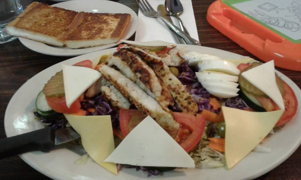 Chris Family Restaurant | restaurant | 84 Broadway Ave, Bedford, OH 44146, USA | 4407861007 OR +1 440-786-1007