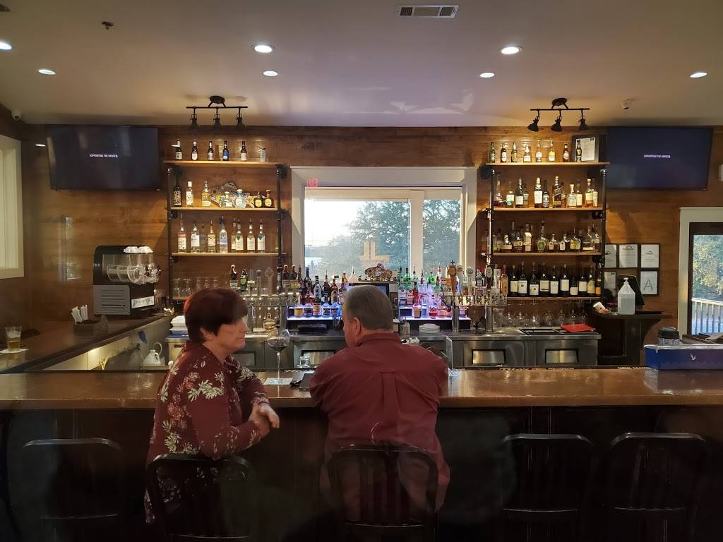 Bradys Steaks and Seafood | restaurant | Bradys Steaks and Seafood, 3801 Magnolia St, Pascagoula, MS 39567, USA | 2282053749 OR +1 228-205-3749