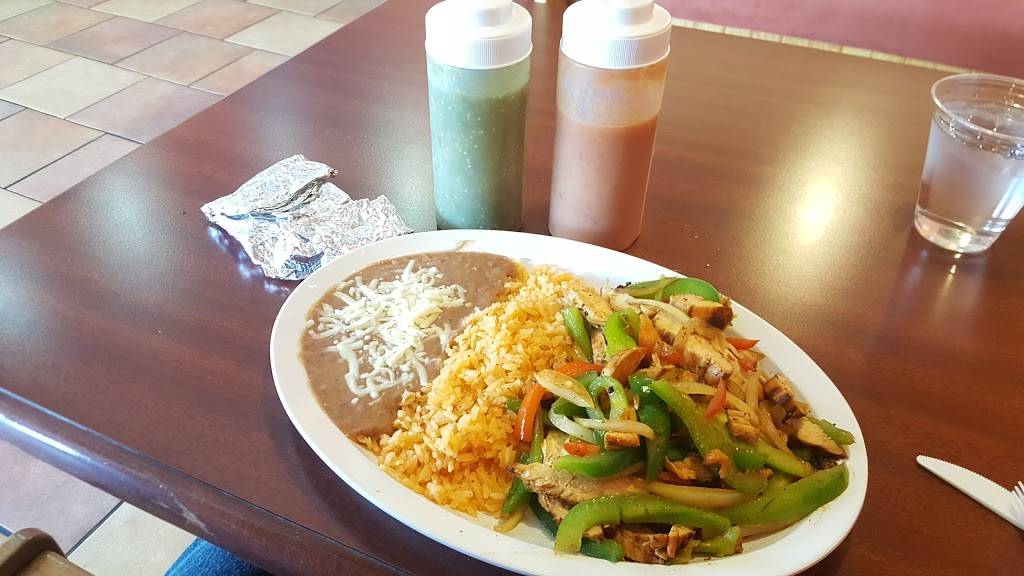 El Pariente Mexican Grill | restaurant | 961 Wildwood Rd, St Paul, MN 55115, USA | 6517485187 OR +1 651-748-5187