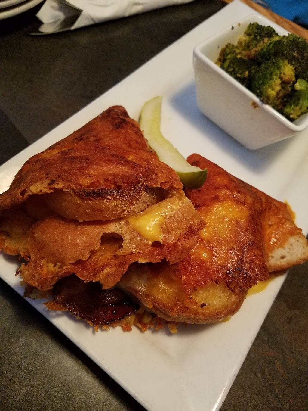 RedBeards Bar & Grill | restaurant | 201 Shiloh St, Pittsburgh, PA 15211, USA | 4124313730 OR +1 412-431-3730