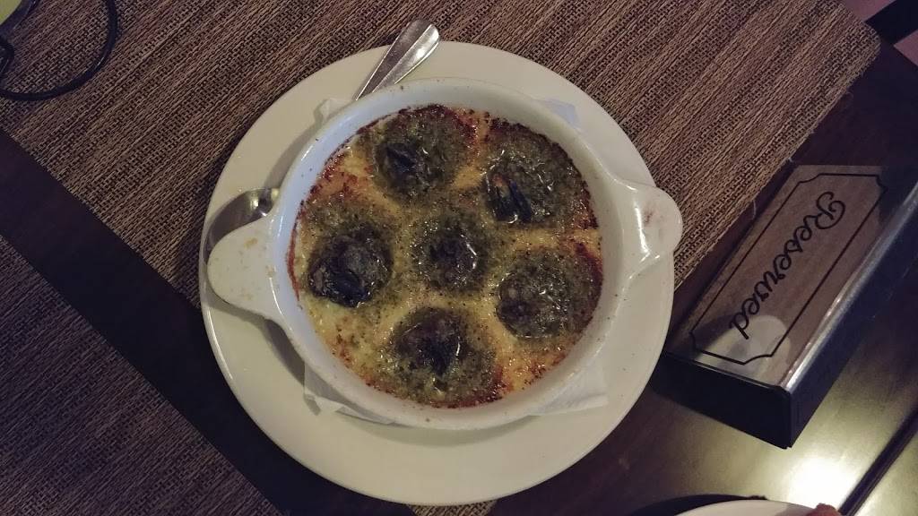 Bistro Le Crillon | restaurant | 2523 Eastbluff Dr, Newport Beach, CA 92660, USA | 9496408181 OR +1 949-640-8181