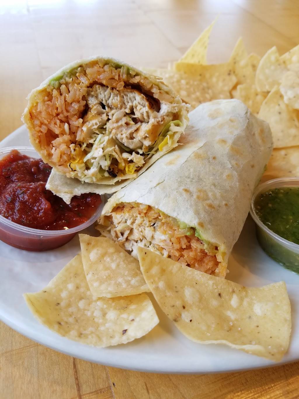 Rubios Coastal Grill | restaurant | 2 Hutton Centre Dr Suite 200, Santa Ana, CA 92707, USA | 7144320983 OR +1 714-432-0983