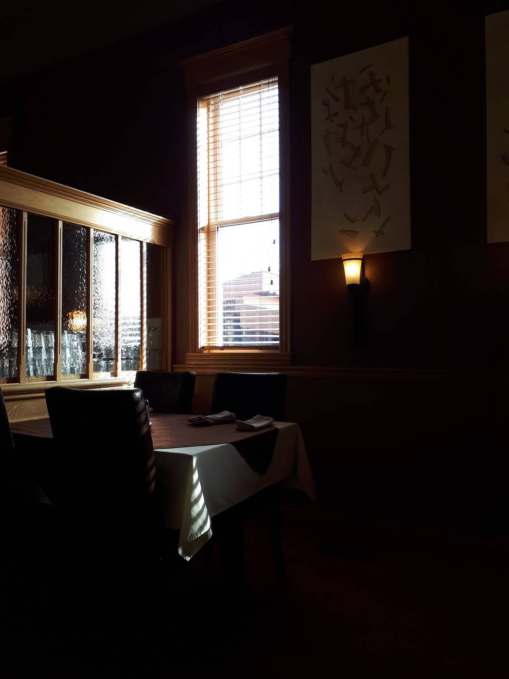 Gallery Restaurant | restaurant | 11 Queens Ave, Leamington, ON N8H 1M4, Canada | 5193222399 OR +1 519-322-2399