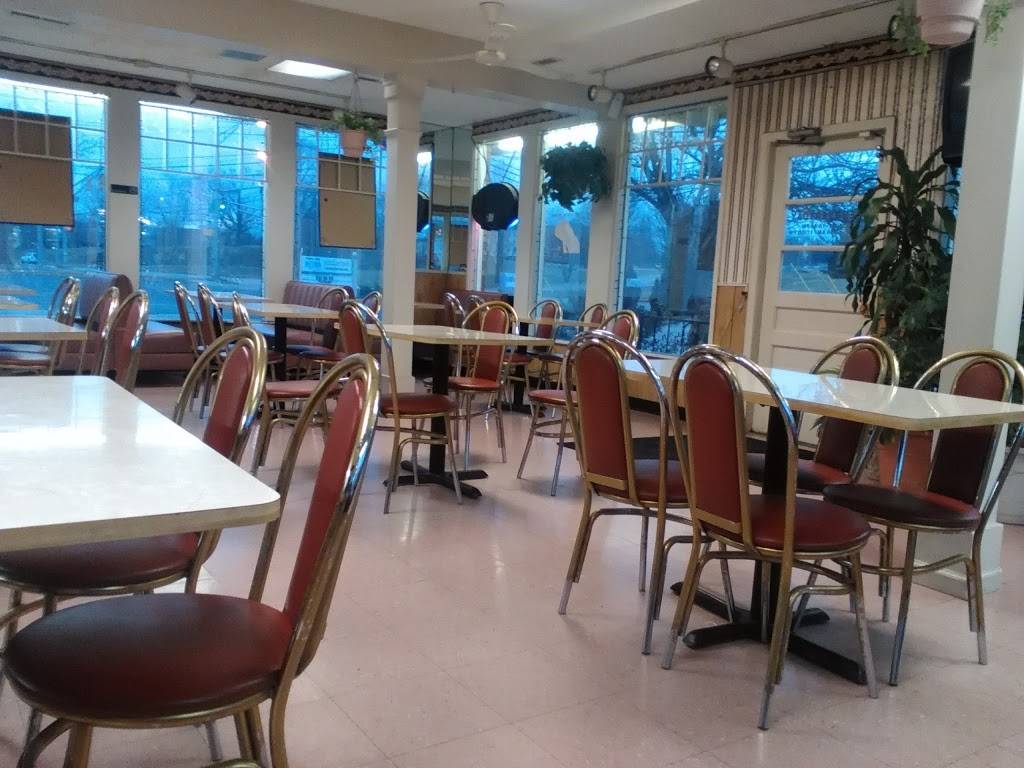 King Gyros Restaurant | restaurant | 2000 S Walnut St, Bloomington, IN 47401, USA | 8123344144 OR +1 812-334-4144