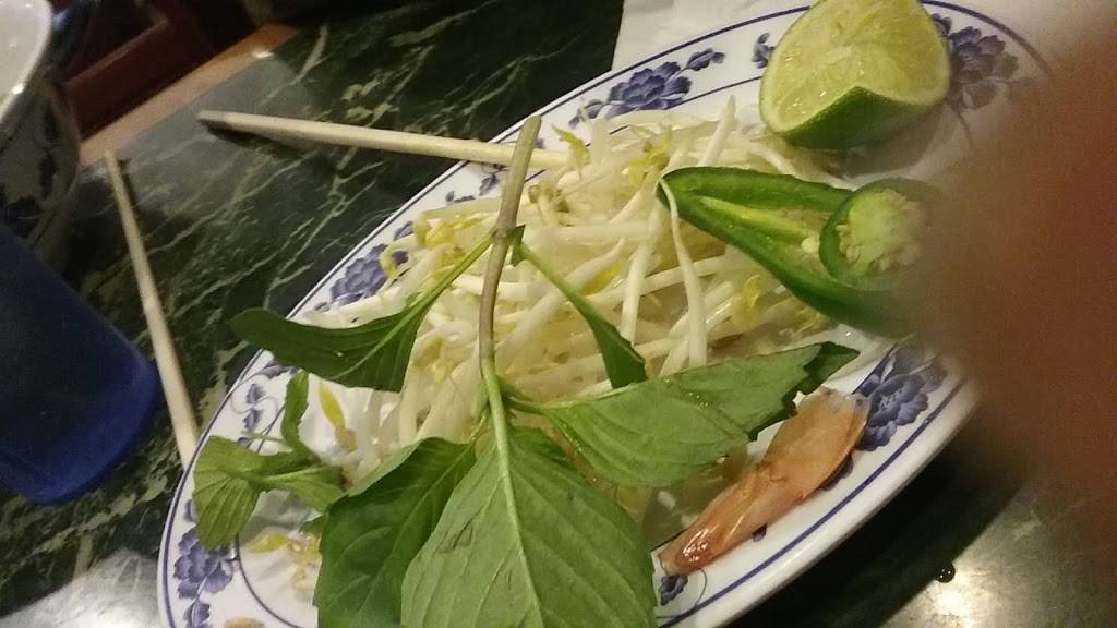 Pho World | restaurant | 17823 108th Ave SE, Renton, WA 98055, USA | 4252543555 OR +1 425-254-3555